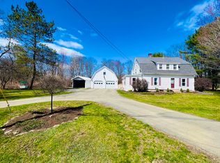 345 Lakeview Rd, Glenburn, ME 04401