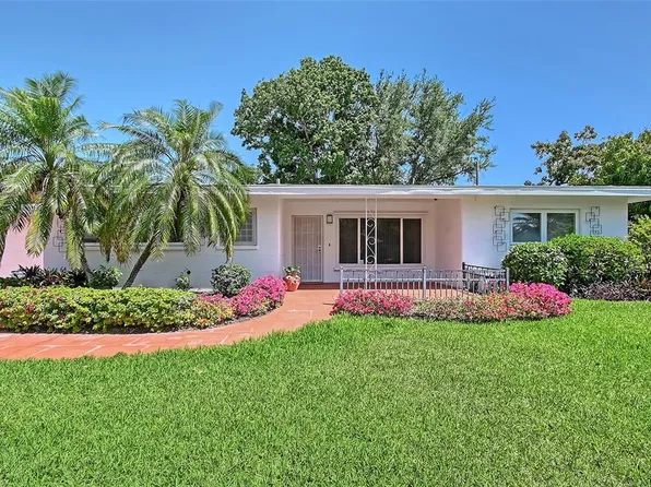 2425 Calamonga Ln, Sarasota, FL 34239