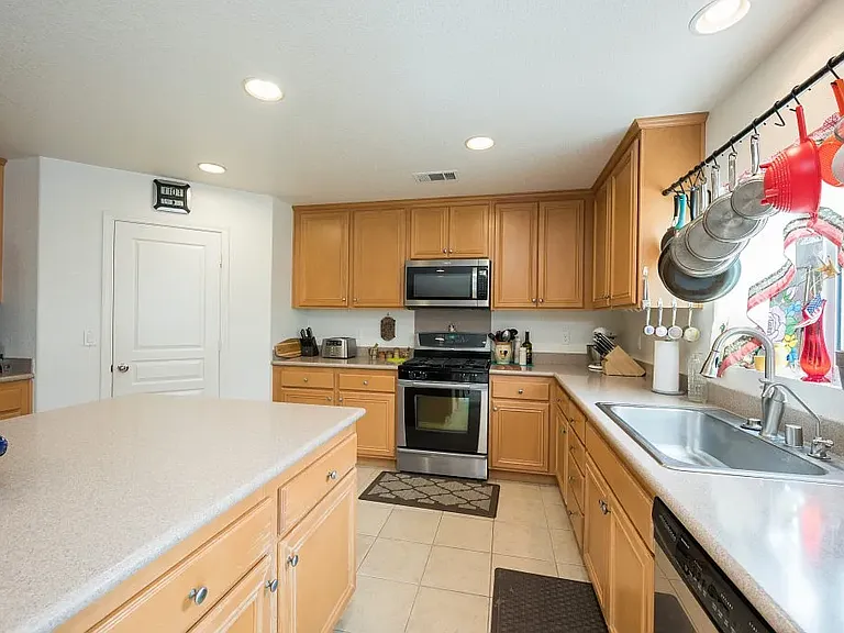 1114 Conception Dr — Photo 6