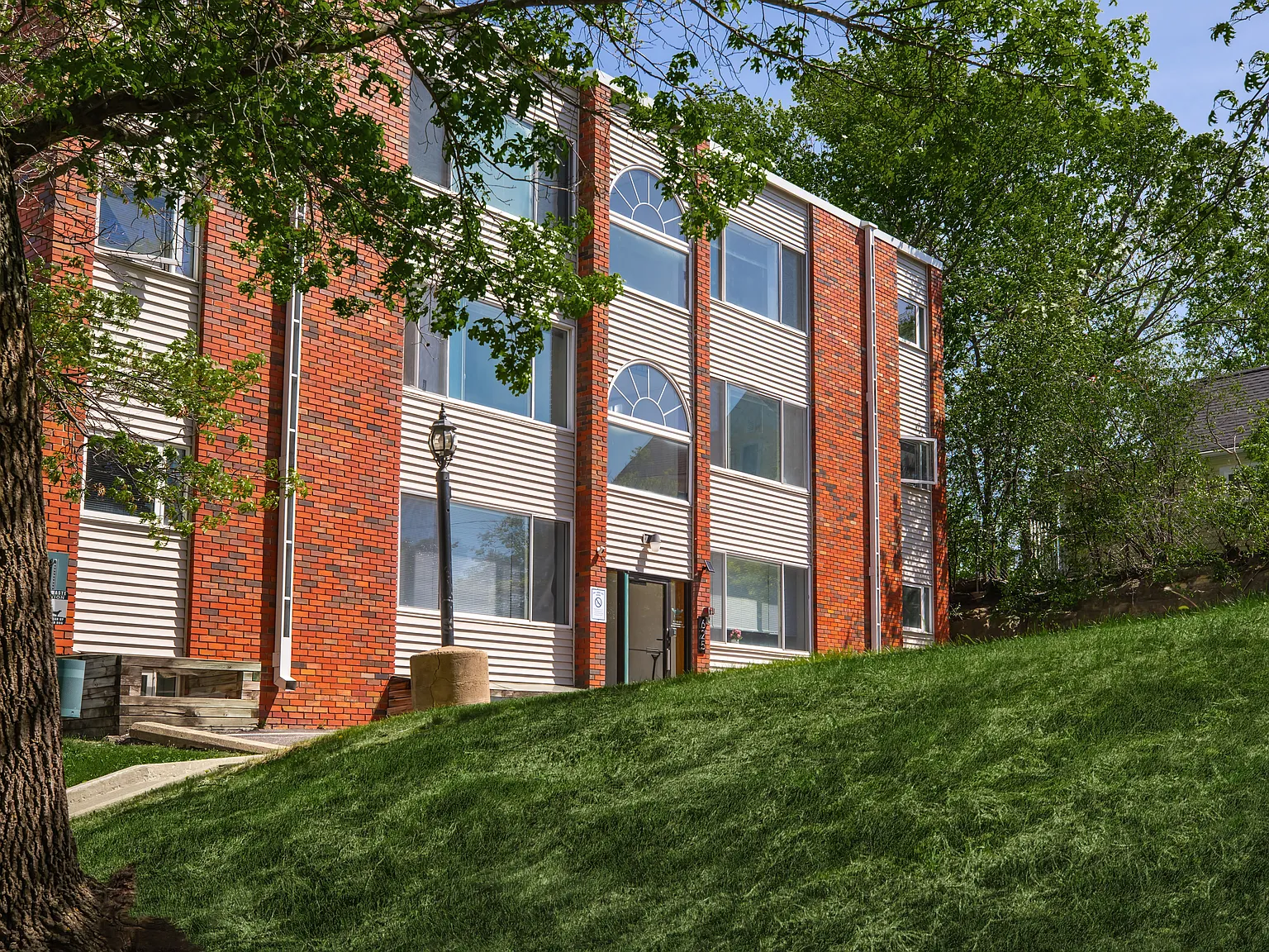 George Apartments - 625 3rd Street Southwest - 5 — Photo 3