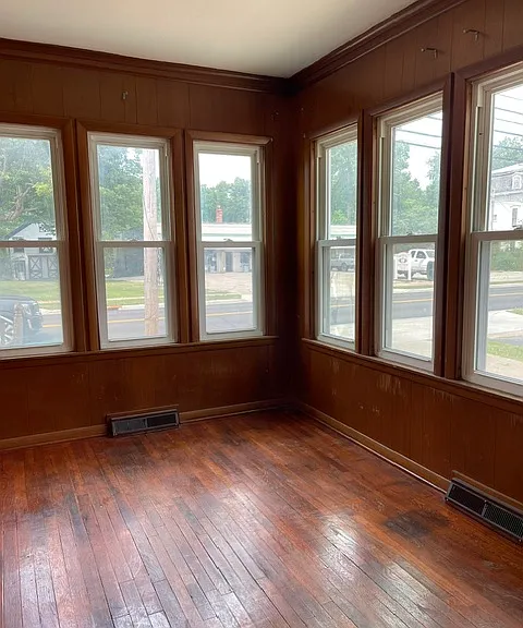 516 W Main St — Photo 11