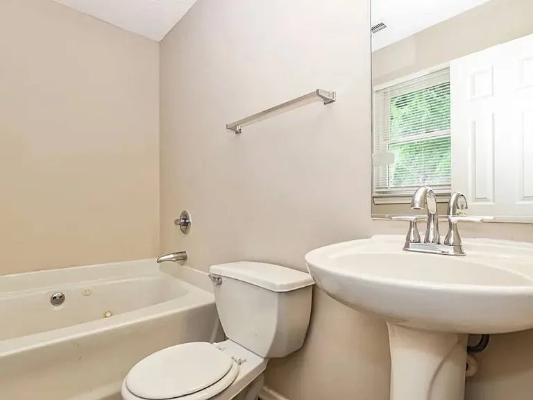 806 Vance St — Photo 1