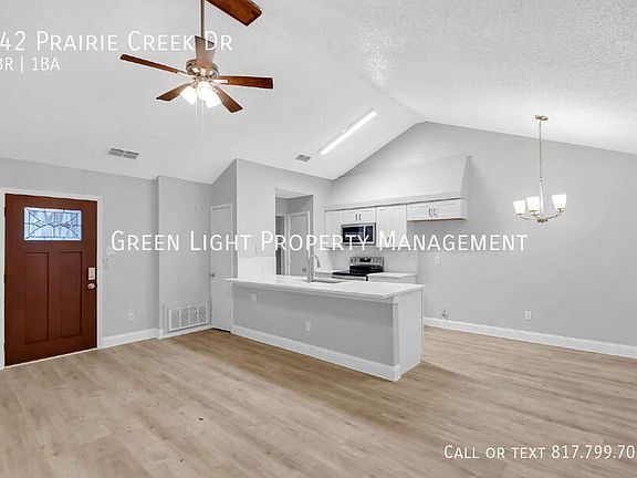 3rd image of 742 Prairie Creek Dr