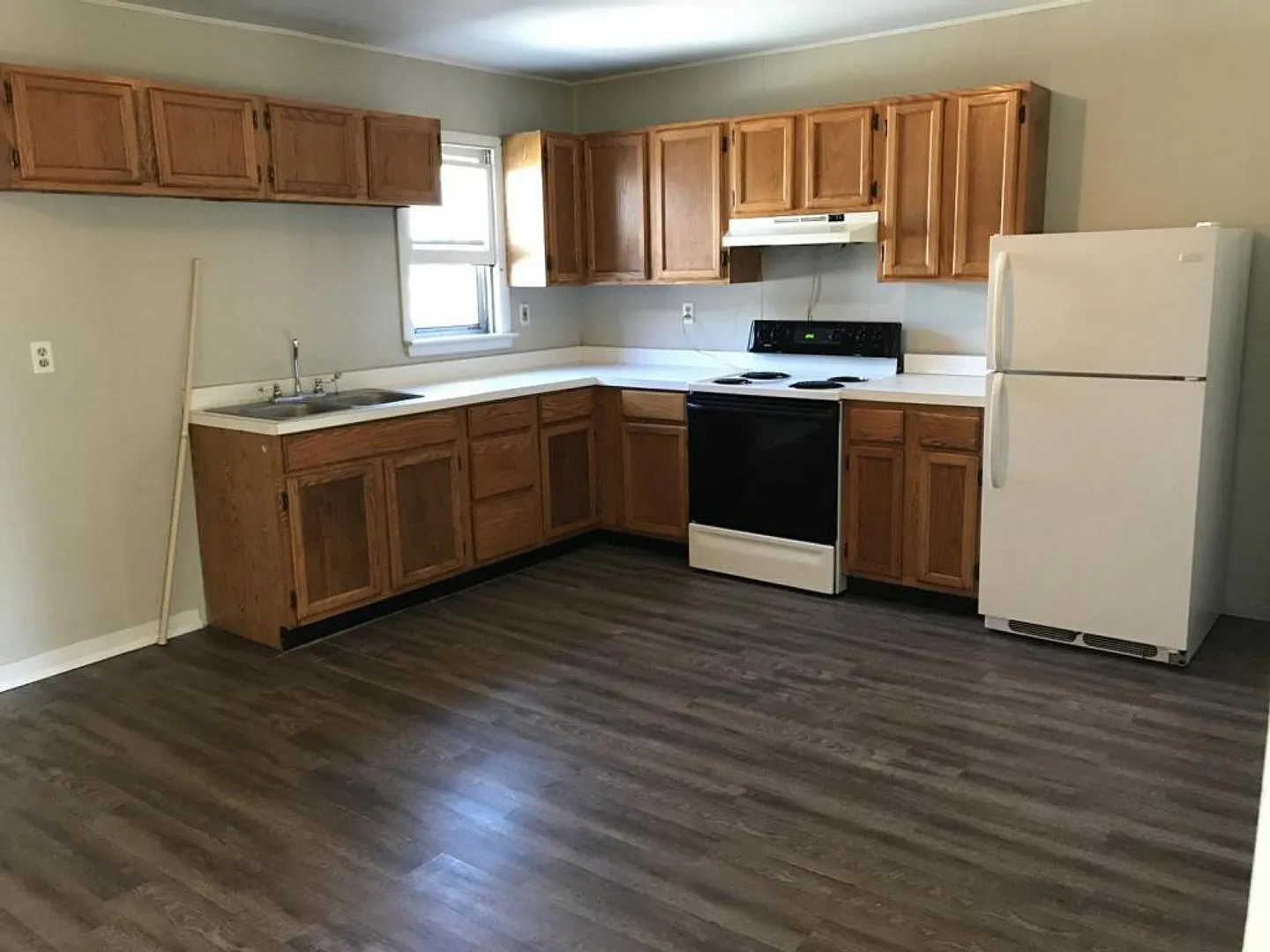 1-Bedroom, 1-Bathroom 3rd Floor Apartment For Rent Located In The Carlisle Area School District. — Photo 3