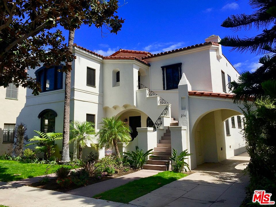 1st image of 214 S Doheny Dr