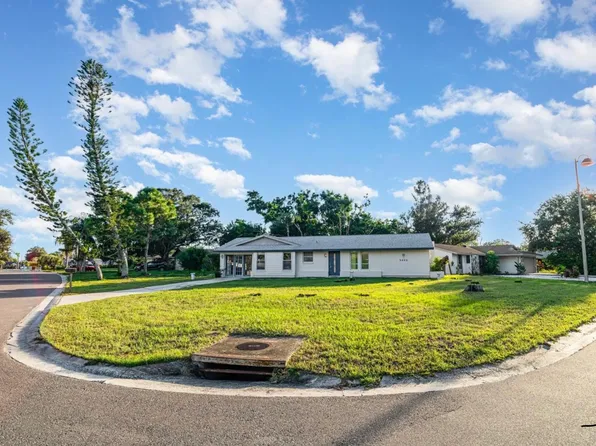 3602 63rd St W, Bradenton, FL 34209