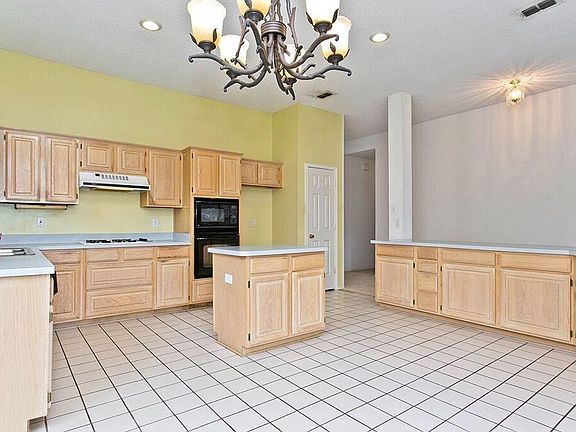 5th image of 7209 Milton Ln