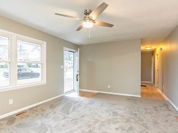 5th image of 3717 Red River Dr