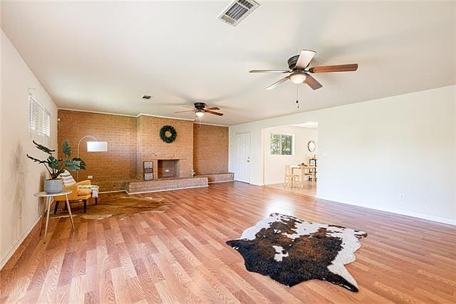 1st image of 4001 Prentiss Ave