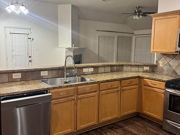 2nd image of 324 Arbor Glen Dr
