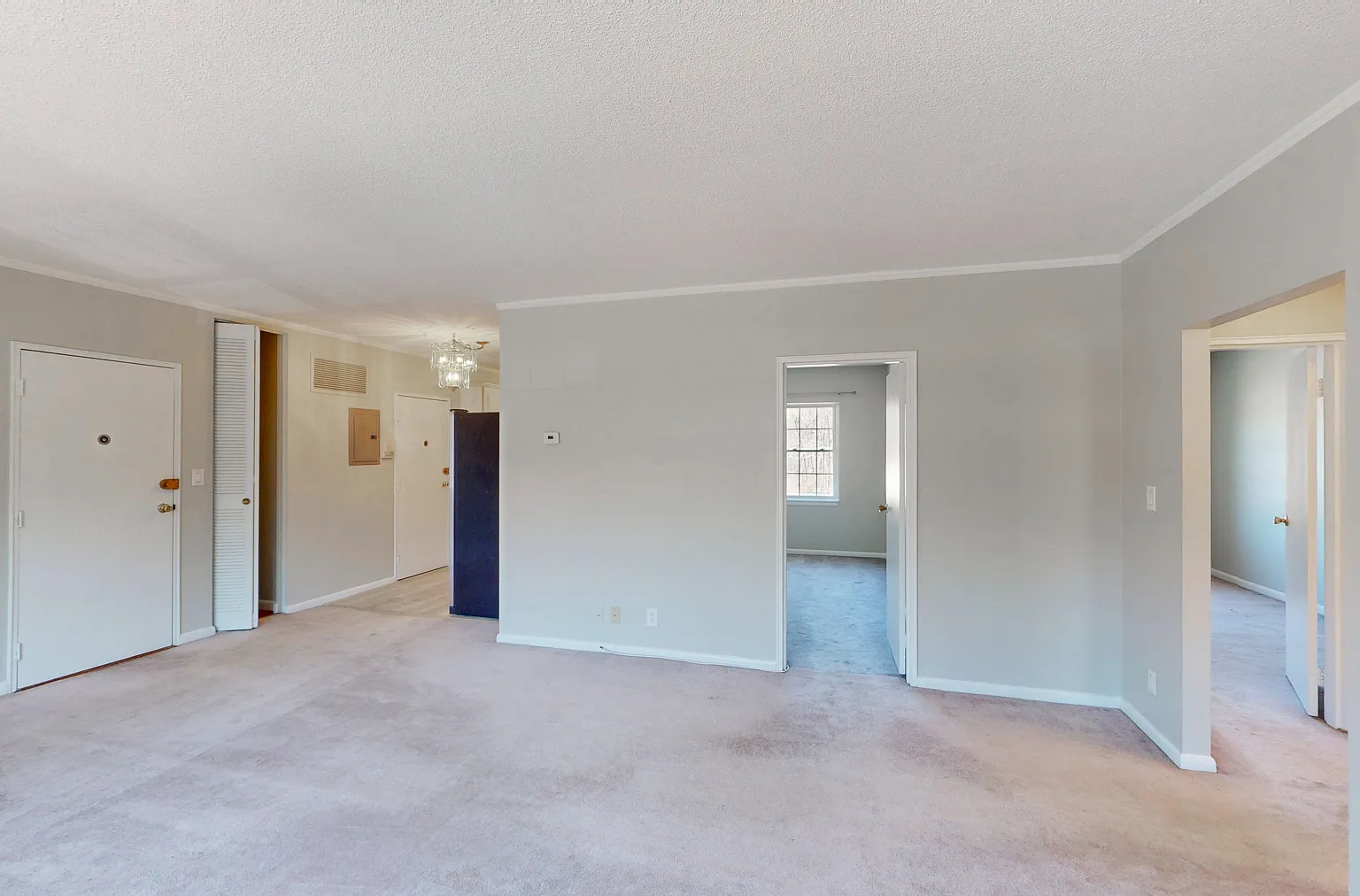 2 bed, 826 sqft, $2,600 — Photo 4