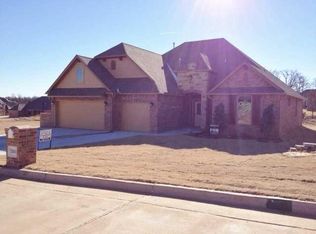 12614 Forest Rdg, Choctaw, OK 73020