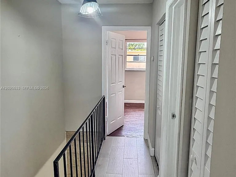 1705 W 57th St #506 — Photo 35