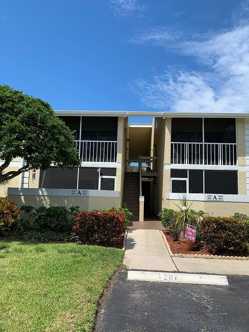One Bedroom Condo Unit For Rent In Midport Ii — Photo 1