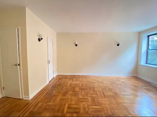 Rented by Queens Apartments Realty LLC | media 3