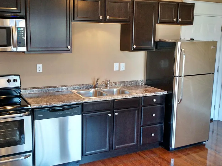 444 Elm Ave SW — Photo 17