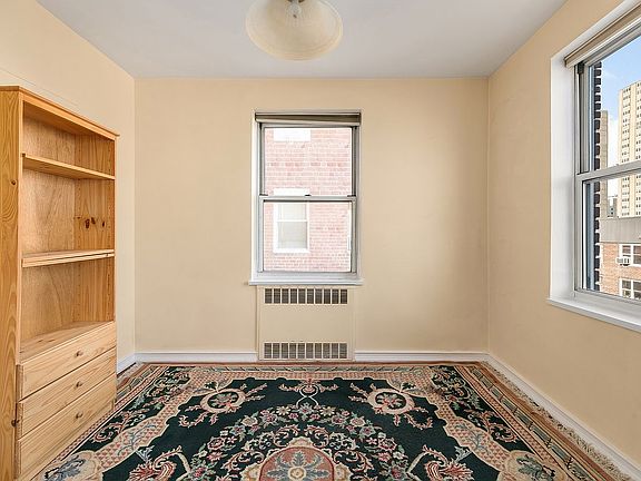 4th image of 67-38 108th St APT C51