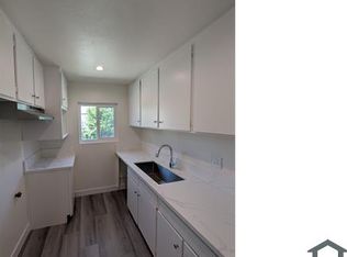13160 Victory Blvd #1, Van Nuys, CA 91401