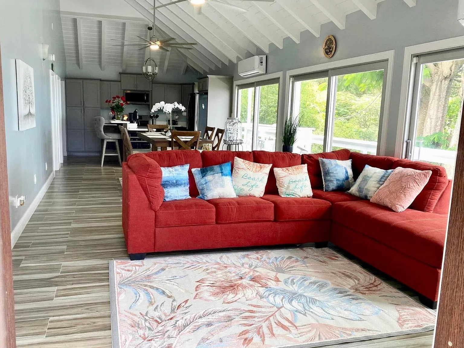 3 bed, 1600 sqft, $4,500 — Photo 3