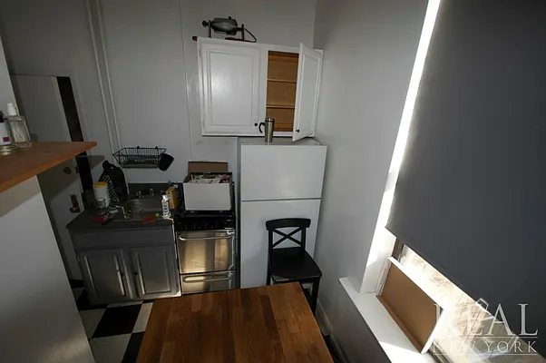 Rented by REAL New York | media 19