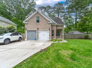 605 Crossland Dr, Chesapeake, VA 23320