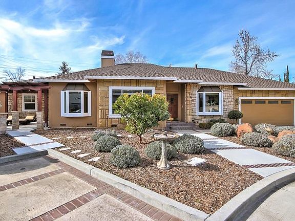 2nd image of 129 Vista Real Ct