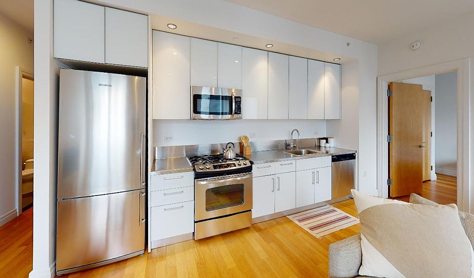 1st image of 550 W 54th St APT 1503