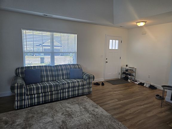 3rd image of 3120 Lorenzo Ct