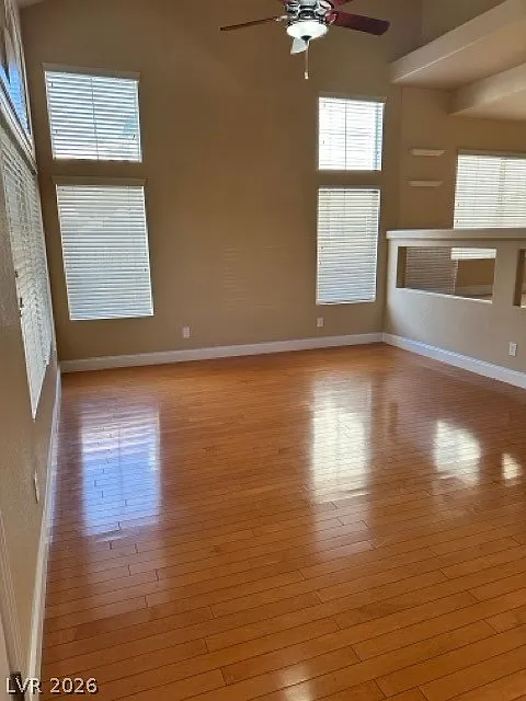 5 bed, 3215 sqft, $3,350 — Photo 2