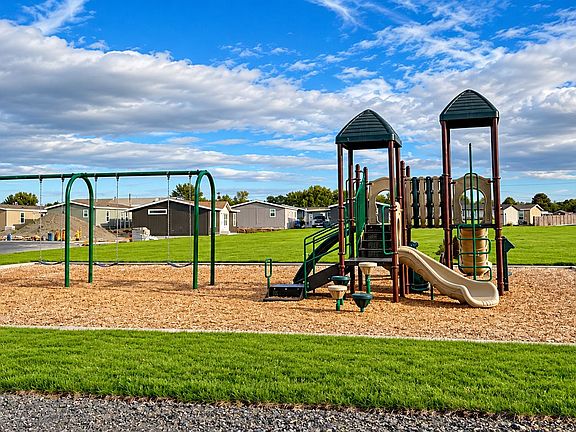 3rd image of 845 E Diagonal Rd #168
