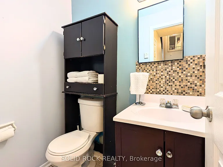 29 Woodvale Grn #B — Photo 16