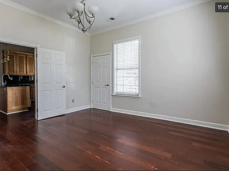 Dining Room (or) 4th Bedroom
