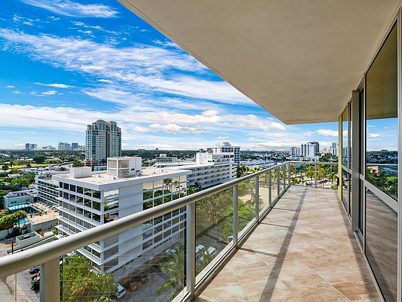 4th image of 1200 Holiday Dr APT 904