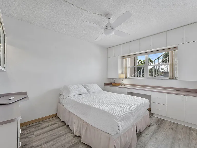 101 NE 19th Ave #228 — Photo 7