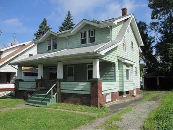 2nd image of 150 E Lucius Ave