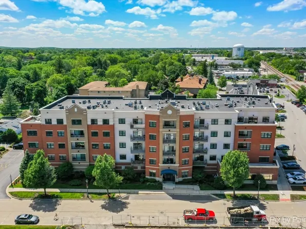 14 S Prospect St APT 302, Roselle, IL 60172