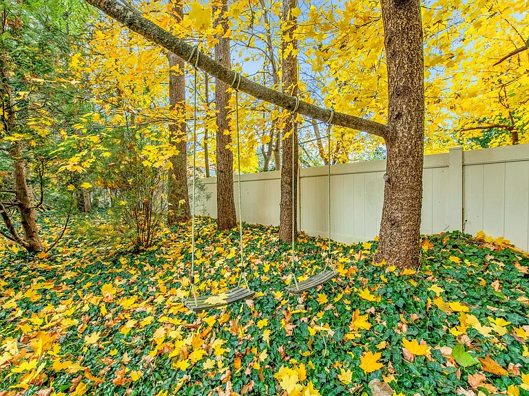 5760 Snowshoe Cir — Photo 47