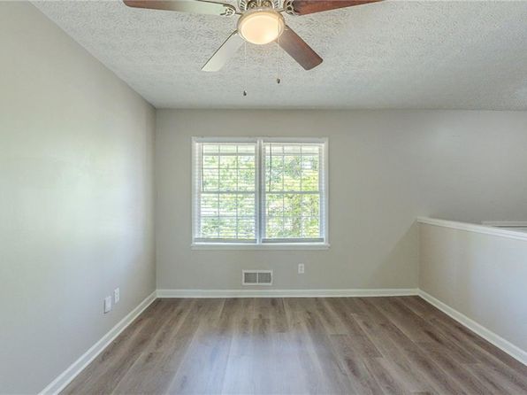 1477 Patricia Dr, Morrow, GA 30260