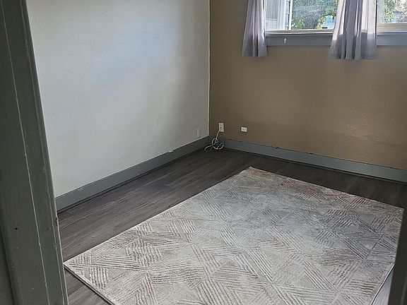 5th image of 3023 Aberdeen Ave