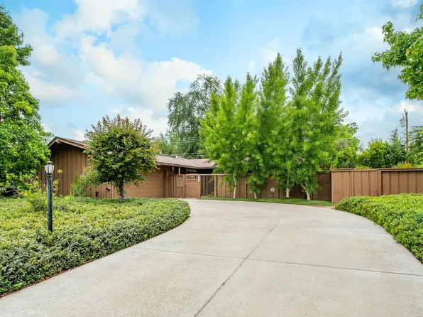 1288 W San Jose Ave, Fresno, CA 93711
