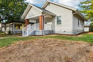 Wilmington Ave-S0710-003.jpg