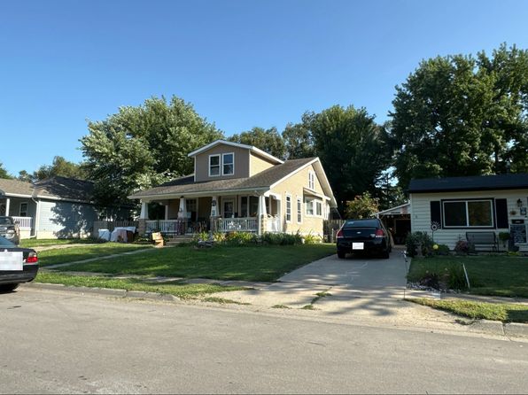 3271 Hitchcock St, Lincoln, NE 68503