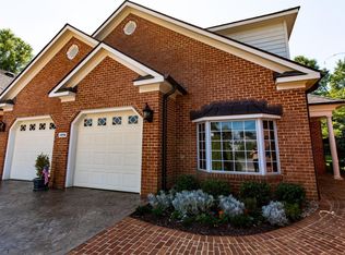 1098 Governors Ln, Forest, VA 24551
