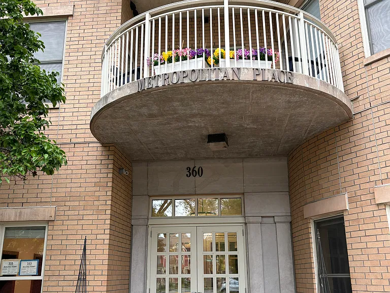 360 W Washington Ave #1001 — Photo 17