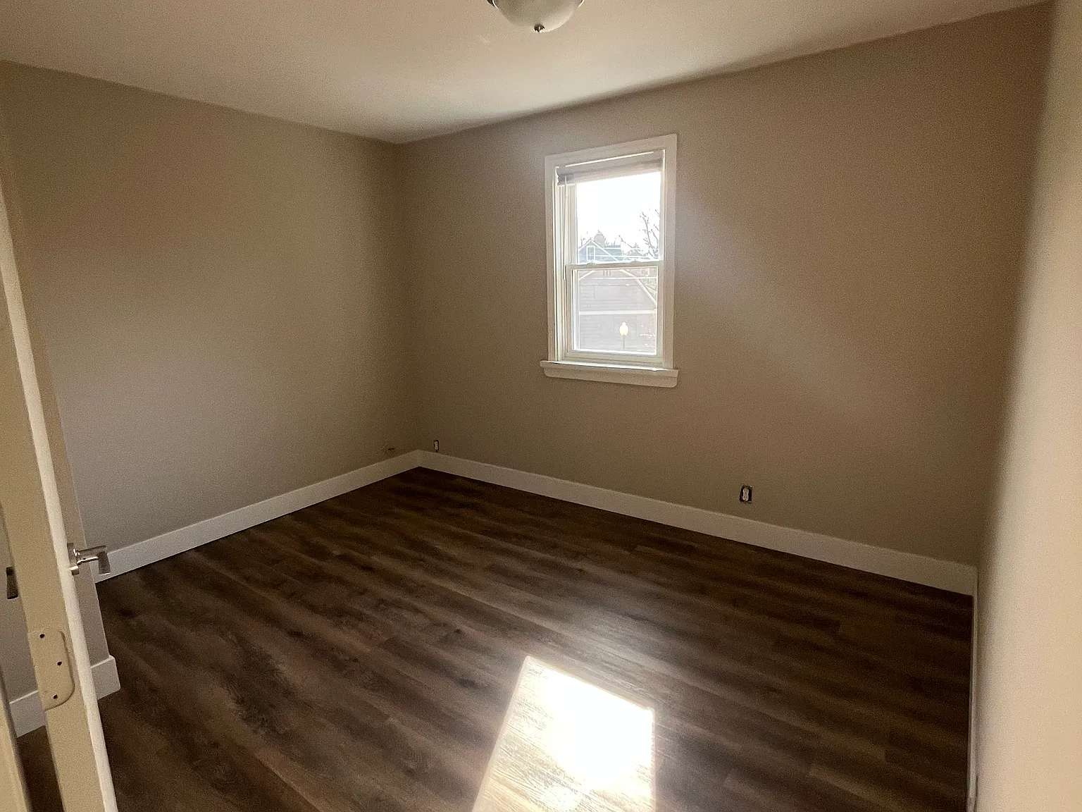 2 bed, 650 sqft, $875 — Photo 3