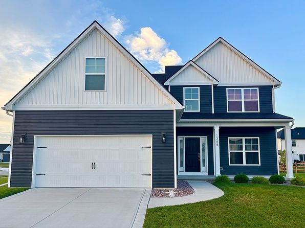 1355 Roberts Cir