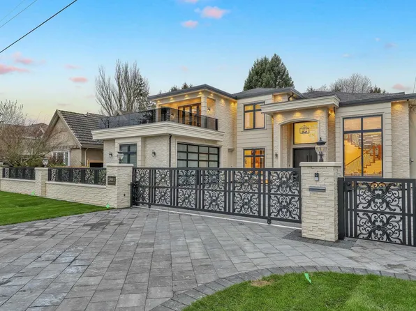 5891 Riverdale Dr, Richmond, BC V7C 2E4