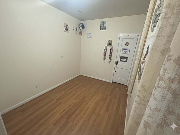 4th image of 21 E 46th St #1