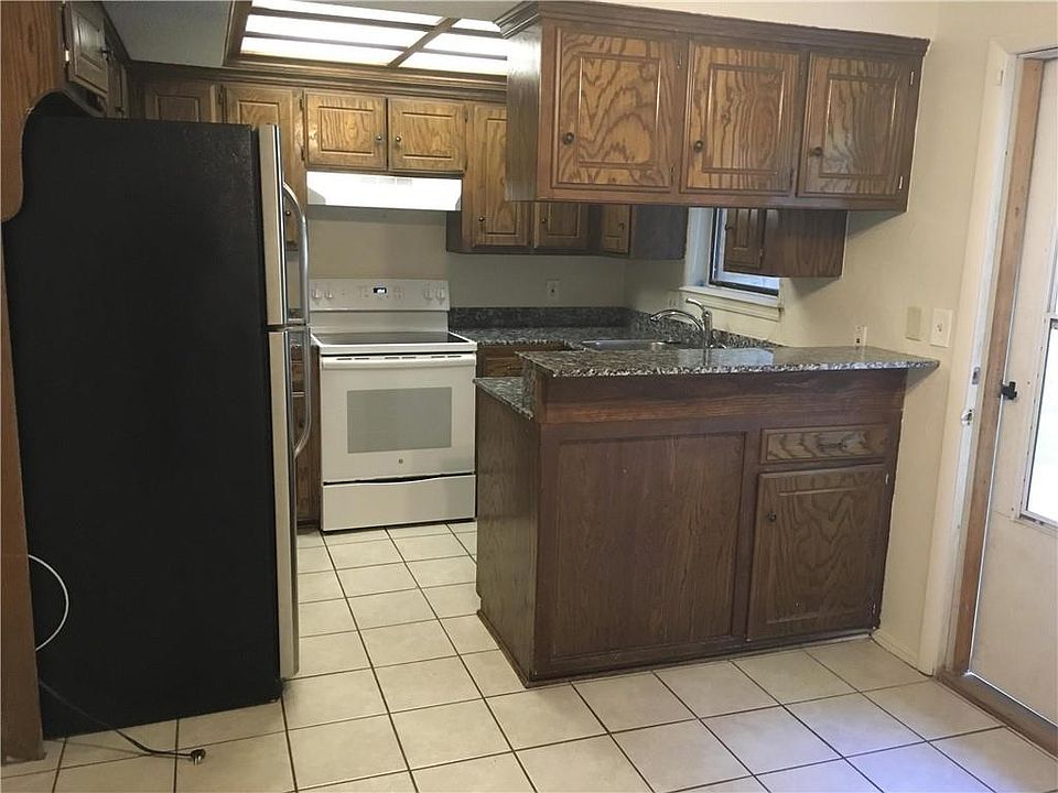 2nd image of 5917 Gaelic Glen Dr