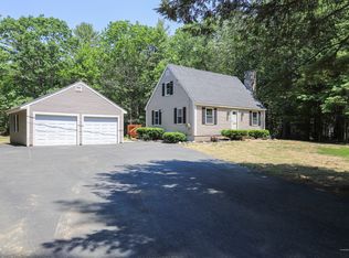 5 Stroutbrook Dr, Steep Falls, ME 04085